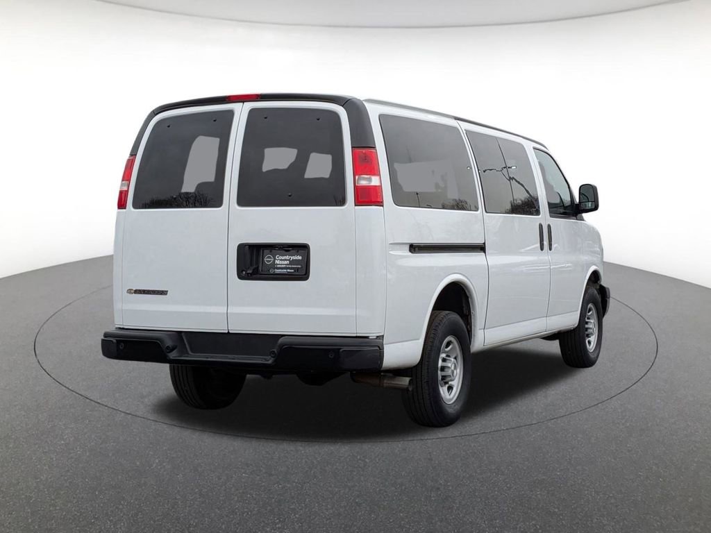 Used 2023 Chevrolet Express 3500 LS image 5