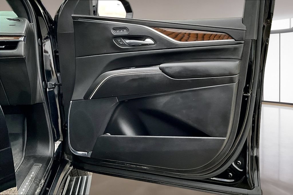 Used 2024 Cadillac Escalade ESV Sport Platinum w/ LPO, Floor Liner Package AWD/4WD image 19