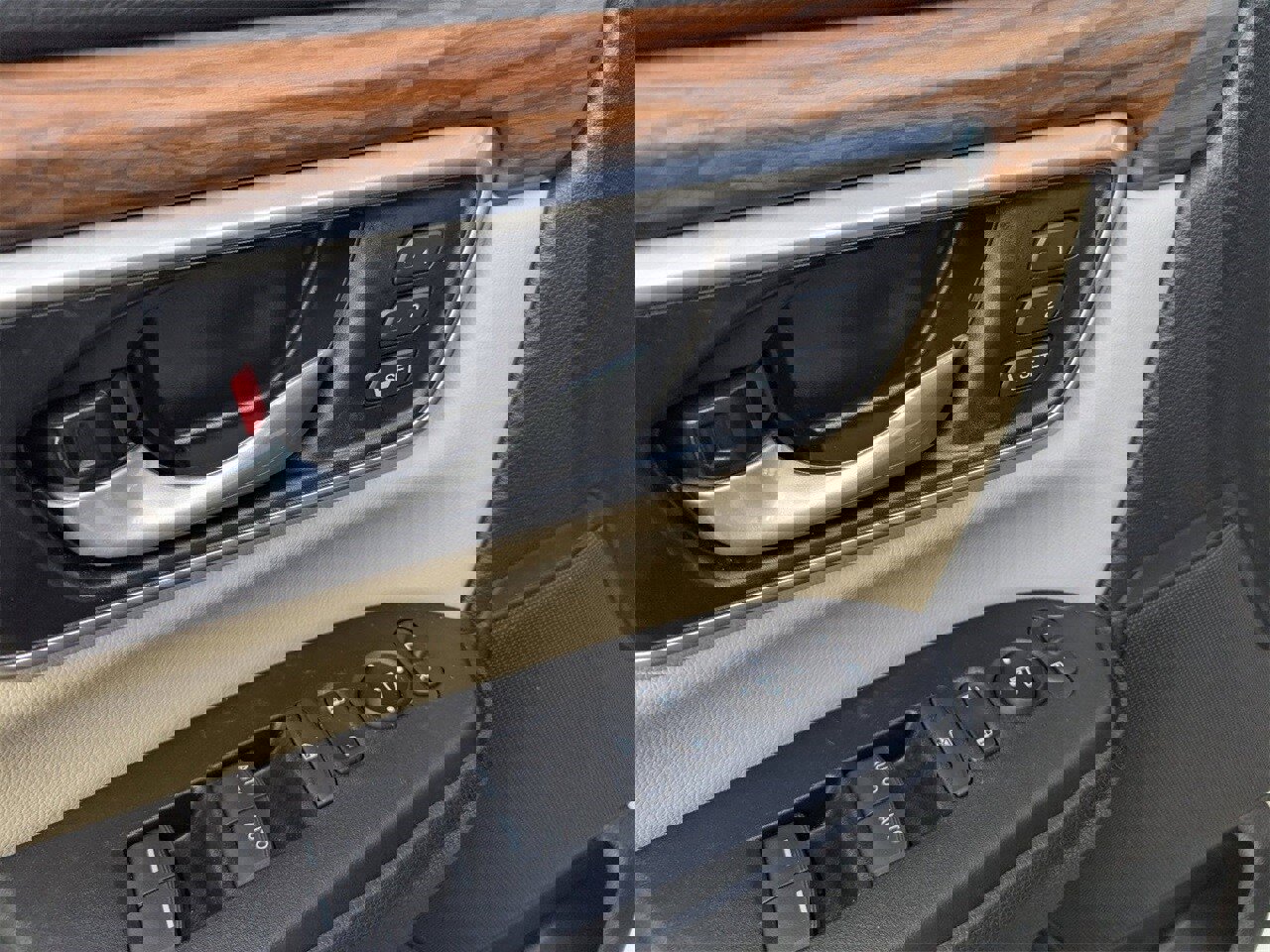 Used 2021 Honda CR-V Touring image 32