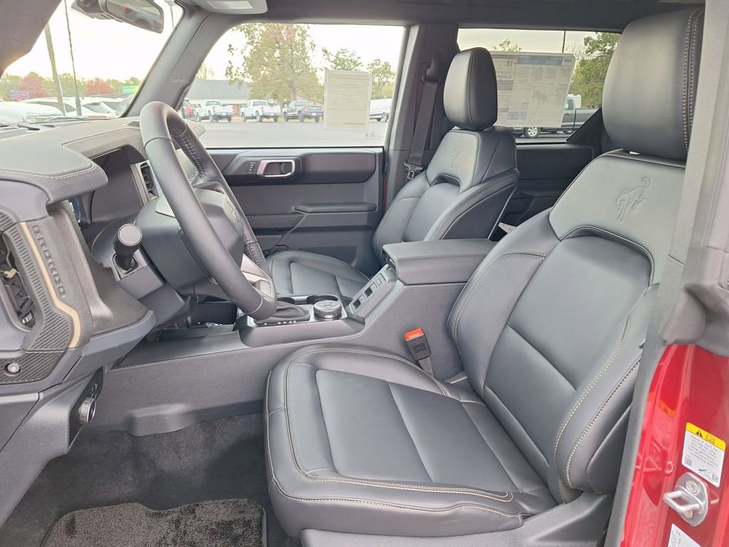 New 2025 Ford Bronco Badlands w/ Sasquatch Package image 3