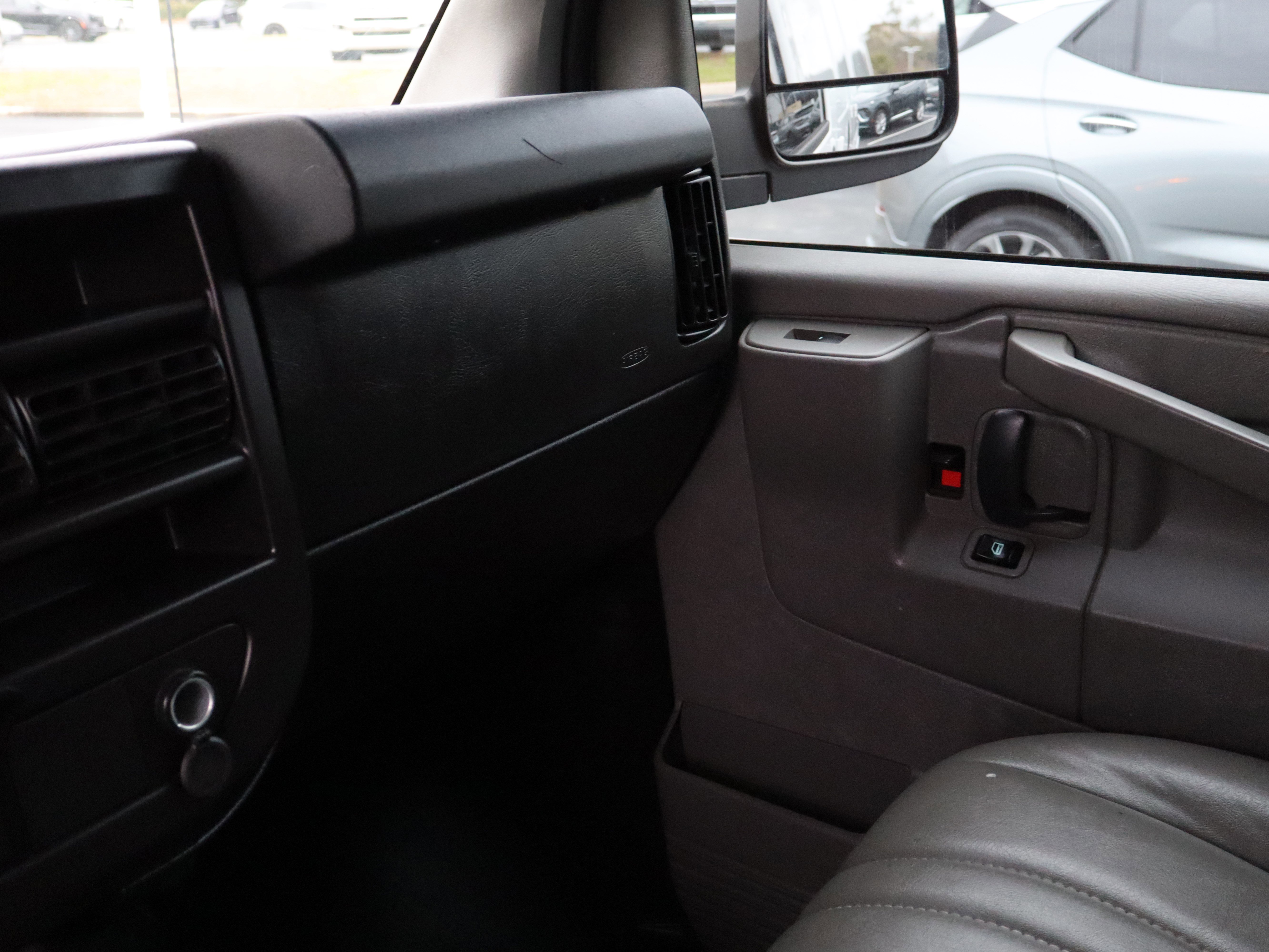 Used 2021 Chevrolet Express 2500 Extended w/ Driver Convenience Package image 29