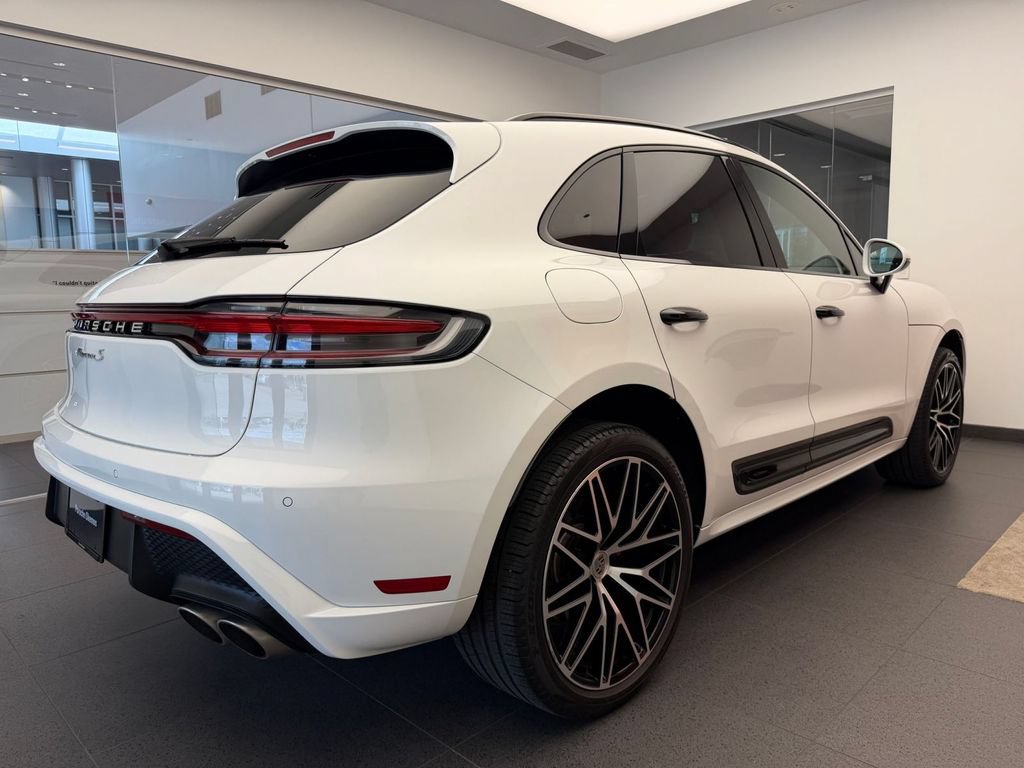 Certified 2024 Porsche Macan S AWD/4WD image 7