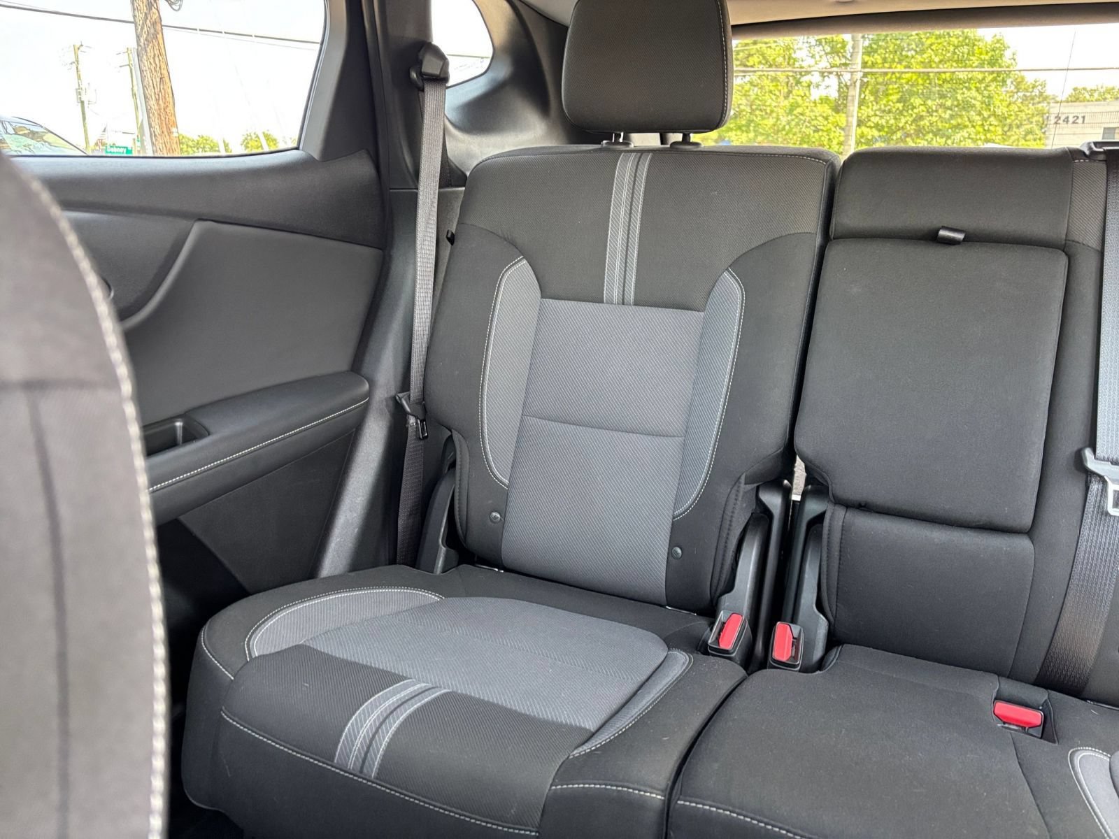 Used 2025 Chevrolet Blazer LT FWD image 40