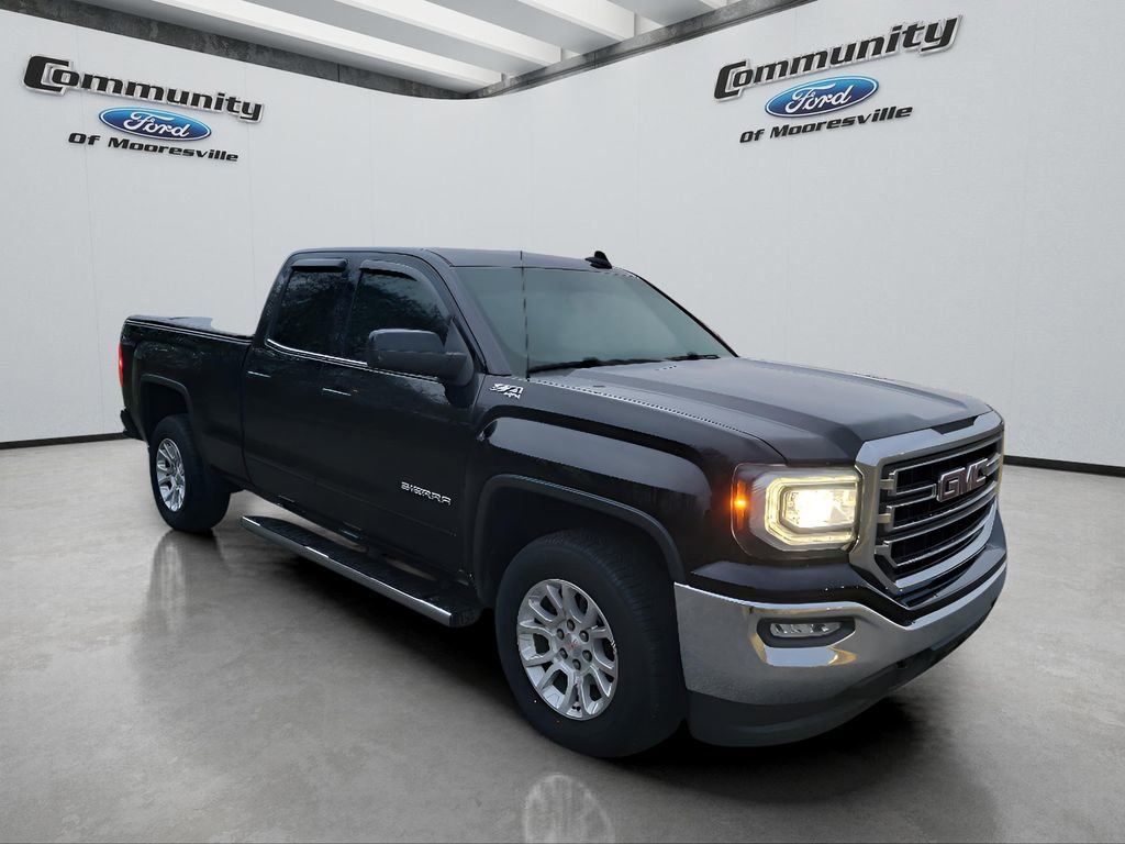 Used 2017 GMC Sierra 1500 SLE w/ SLE Value Package image 3