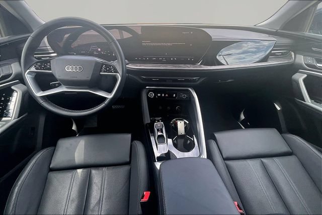Used 2025 Audi Q5 Premium Plus w/ Premium Plus AWD/4WD image 15