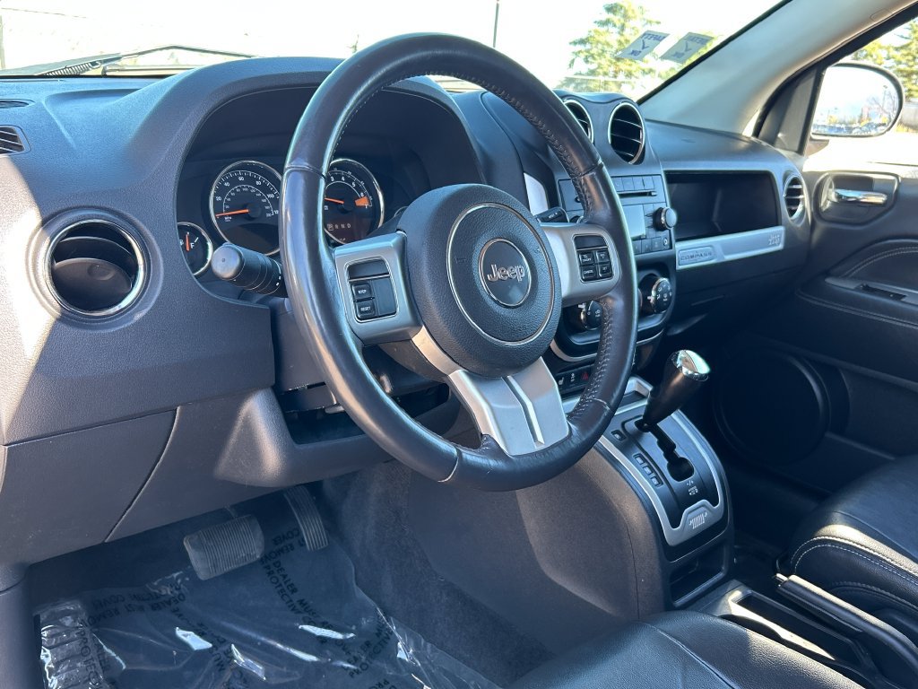 Used 2017 Jeep Compass Latitude AWD/4WD image 7