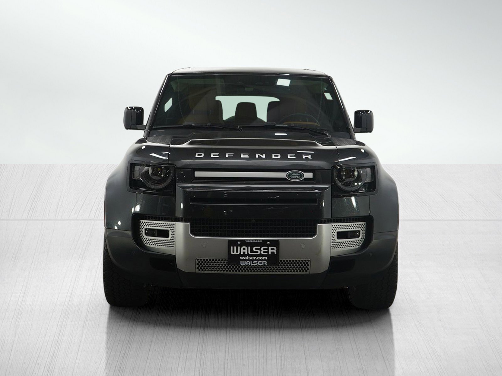 Used 2023 Land Rover Defender 130 First Edition image 8