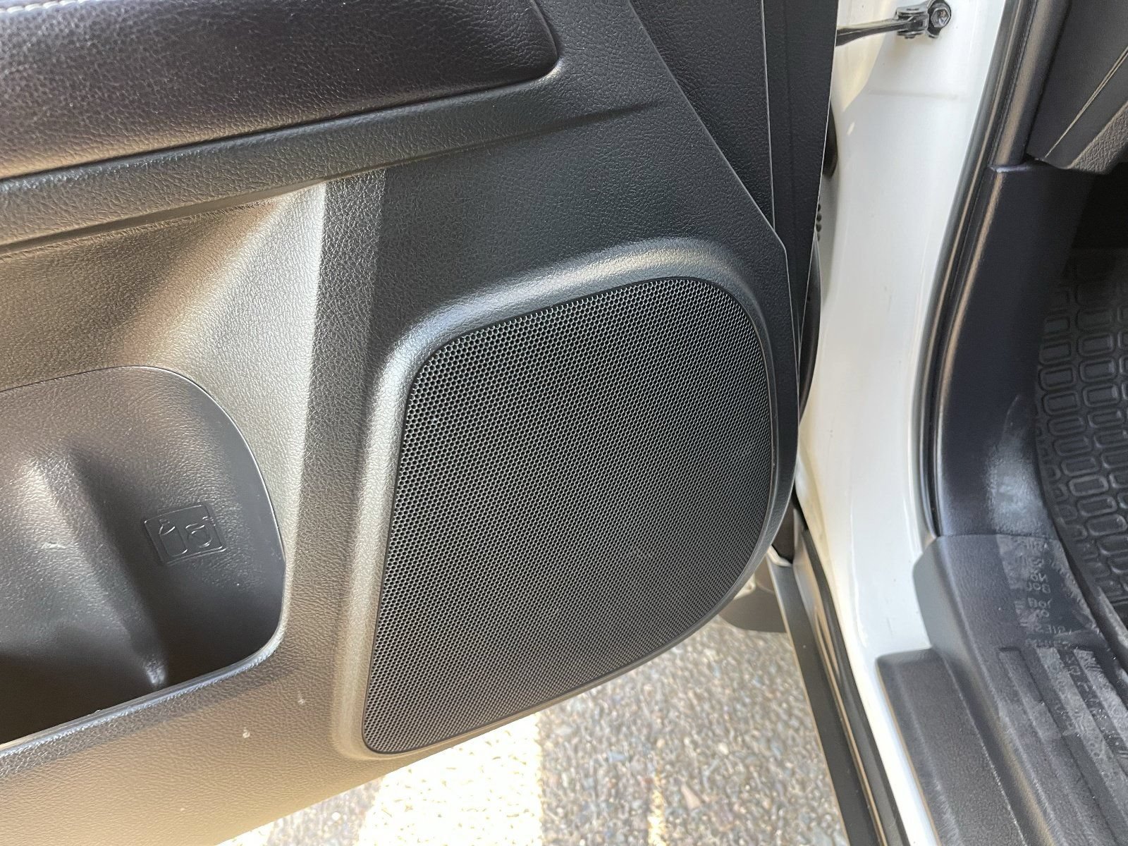 Used 2016 Toyota 4Runner SR5 RWD image 23