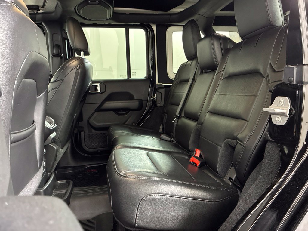 Used 2020 Jeep Wrangler Unlimited Sahara AWD/4WD image 28