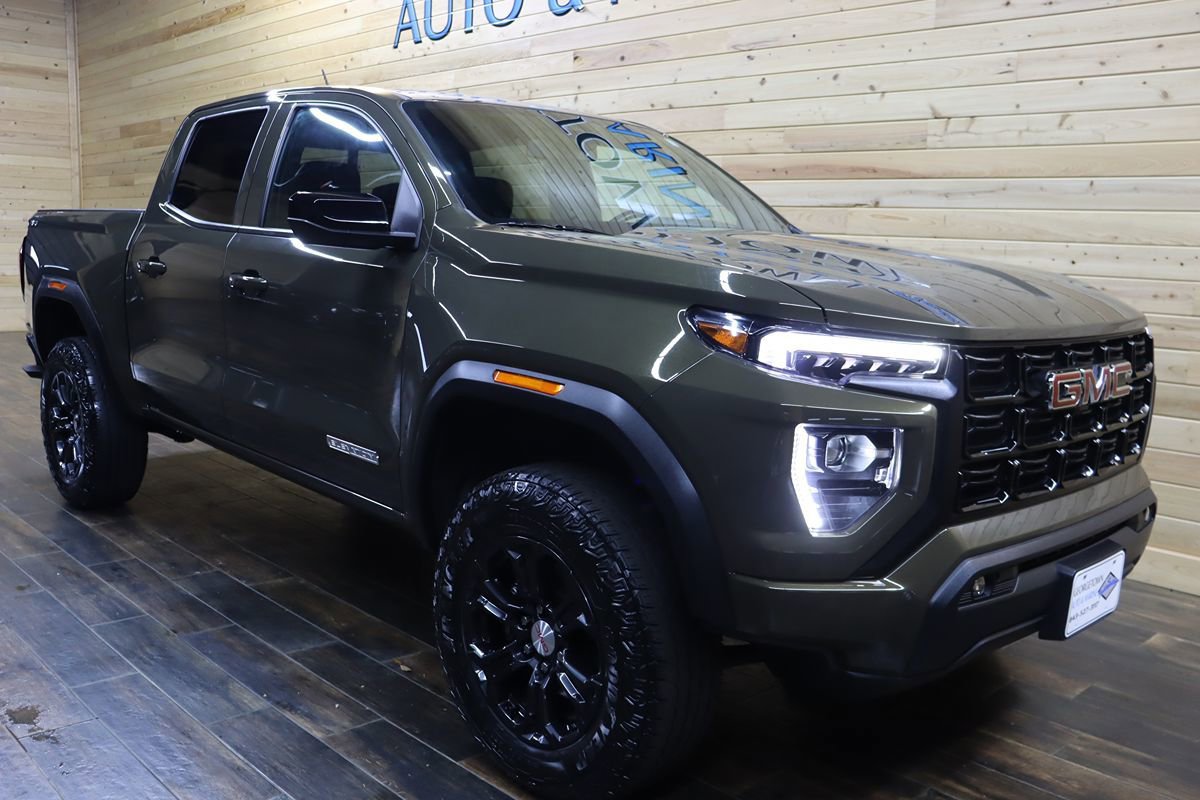 Used 2023 GMC Canyon Elevation w/ Convenience Package AWD/4WD image 2