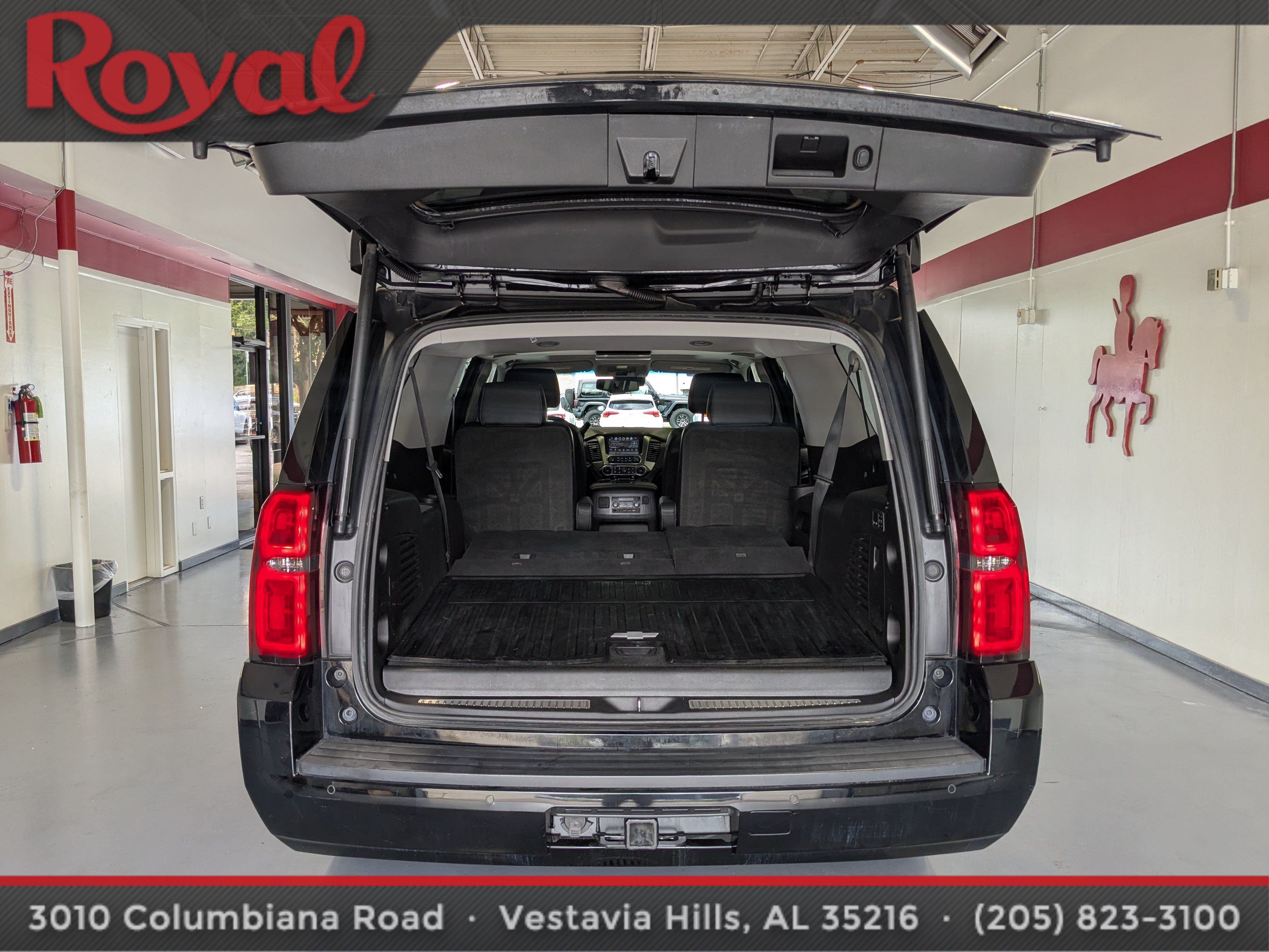 Used 2018 Chevrolet Suburban LT AWD/4WD image 16