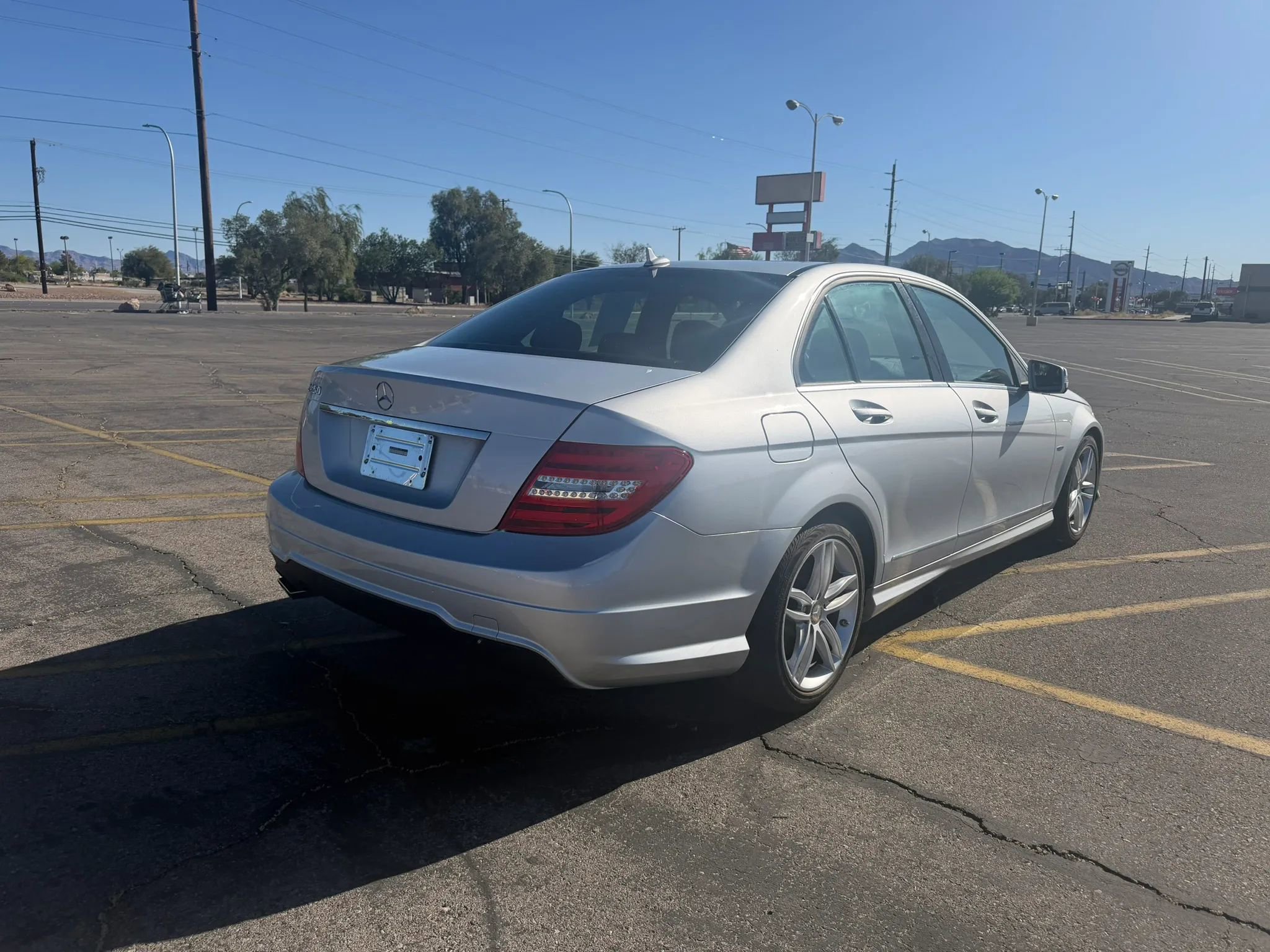 Used 2012 Mercedes-Benz C 250 Sedan image 5