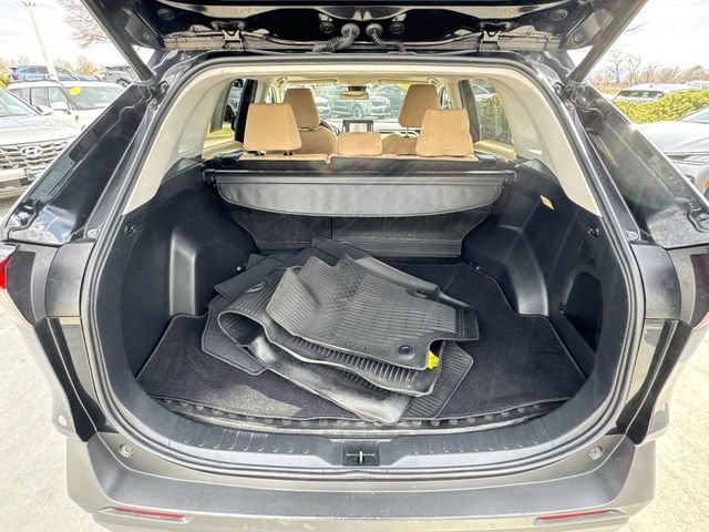 Used 2021 Toyota RAV4 XLE w/ Convenience Package image 27