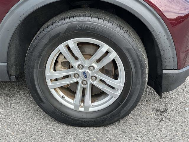 Used 2022 Ford Explorer XLT w/ Equipment Group 202A image 7