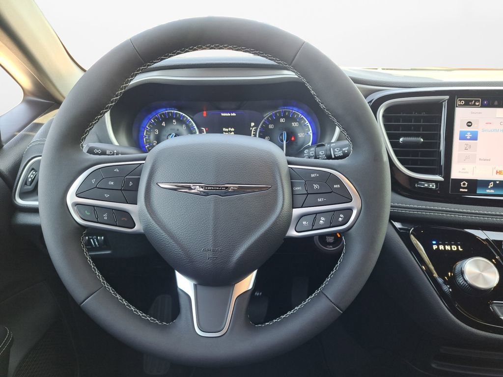New 2026 Chrysler Pacifica Select image 21