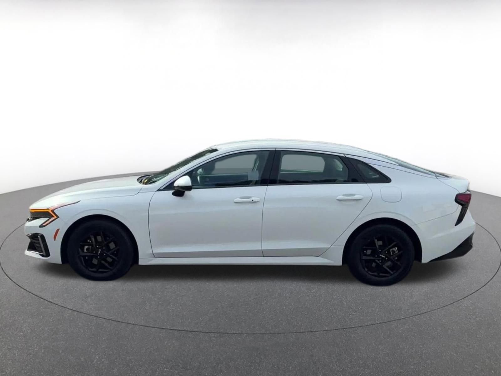 Used 2025 Kia K5 LXS image 9