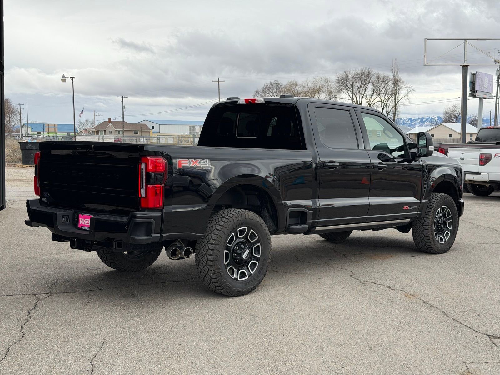 Used 2025 Ford F350 Platinum image 7