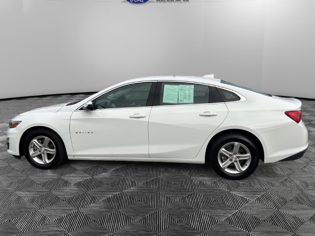 Used 2024 Chevrolet Malibu LT FWD image 2