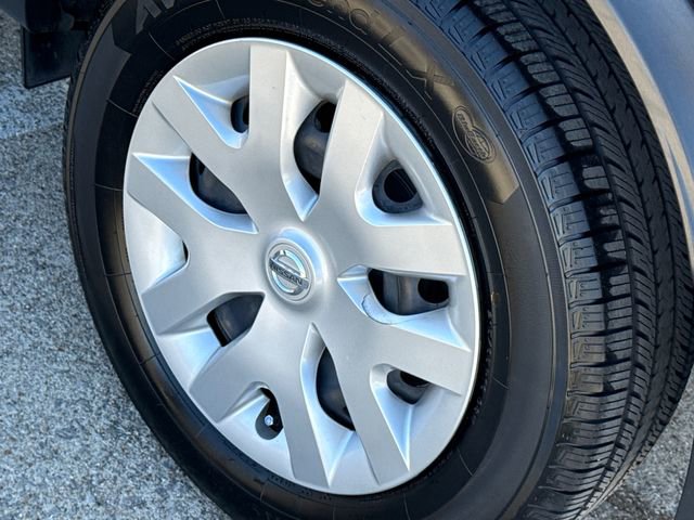 Used 2020 Nissan Rogue Sport S image 11