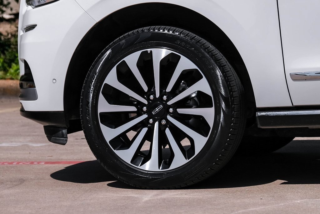 Used 2023 Lincoln Navigator L Reserve image 71