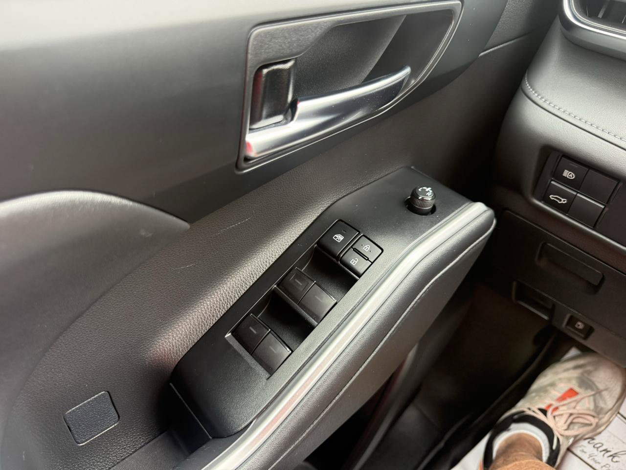 Used 2021 Toyota Highlander XSE AWD/4WD image 35