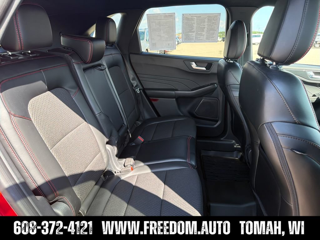 Used 2024 Ford Escape ST-Line w/ Tech Pack #1 AWD/4WD image 29