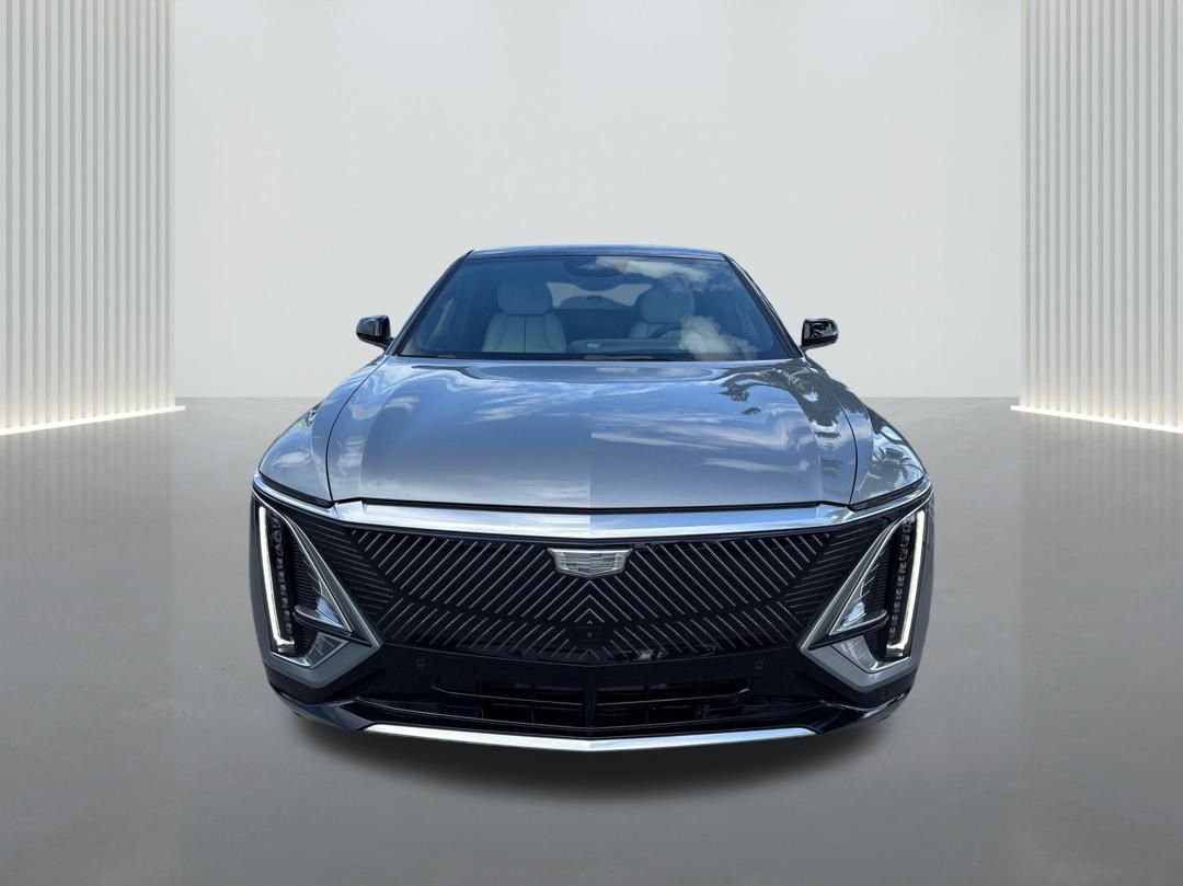 New 2026 Cadillac Lyriq Luxury image 2