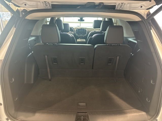 Used 2020 Chevrolet Traverse Premier w/ Redline Edition FWD image 9