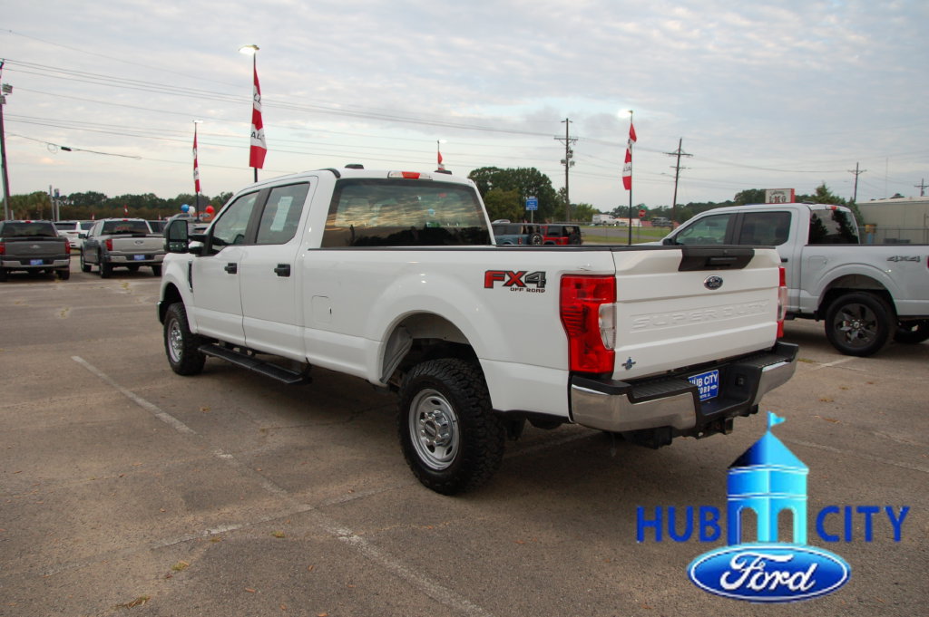 Used 2022 Ford F250 XL w/ Power Equipment Group AWD/4WD image 3