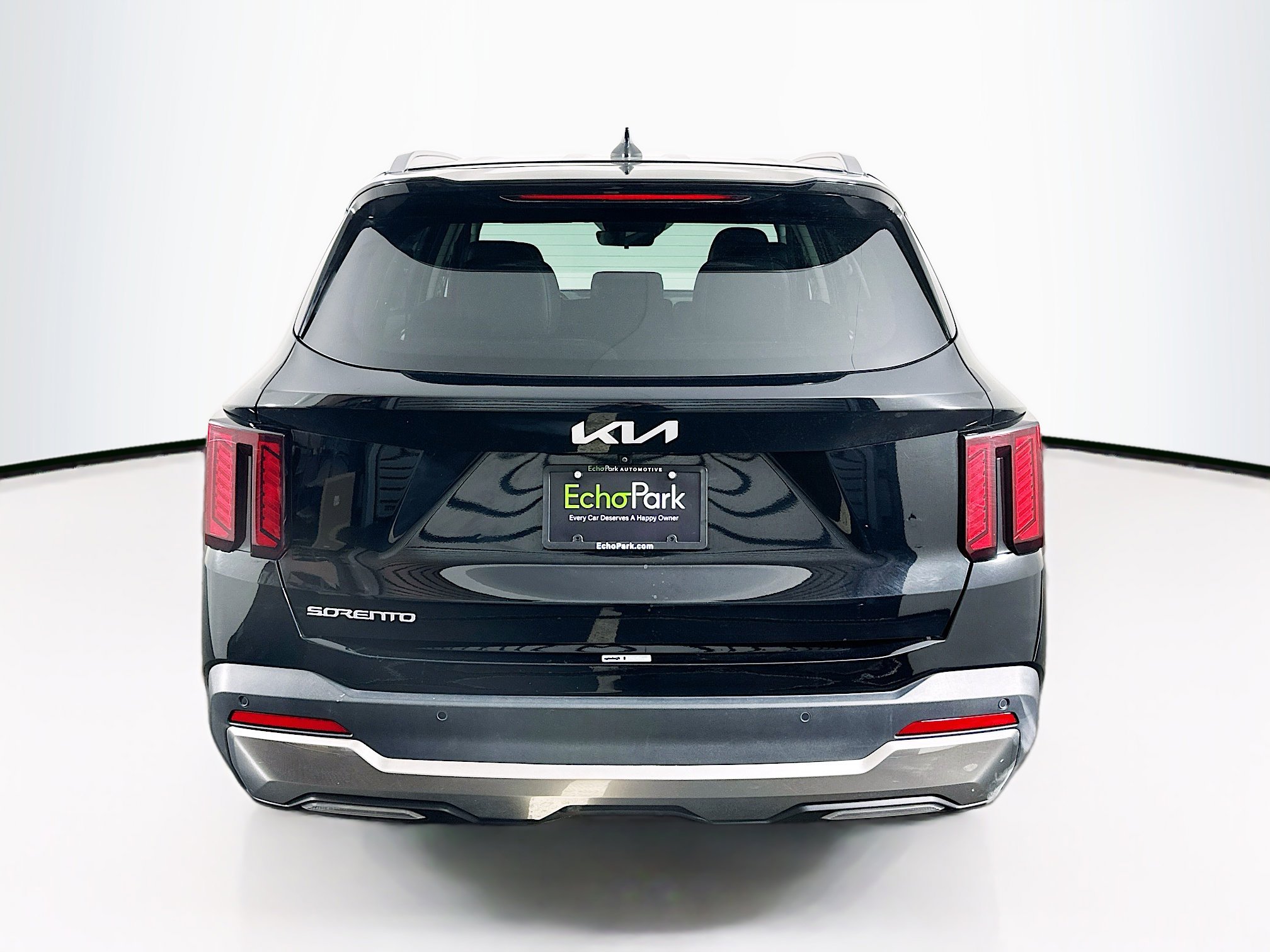 Used 2024 Kia Sorento S image 7