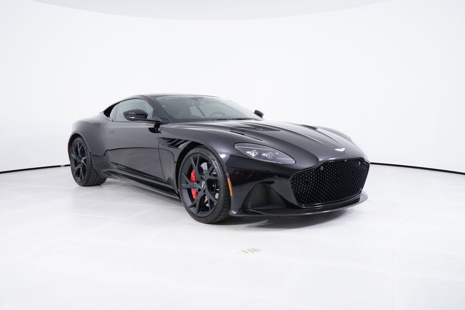 Used 2019 Aston Martin DBS Superleggera RWD image 9