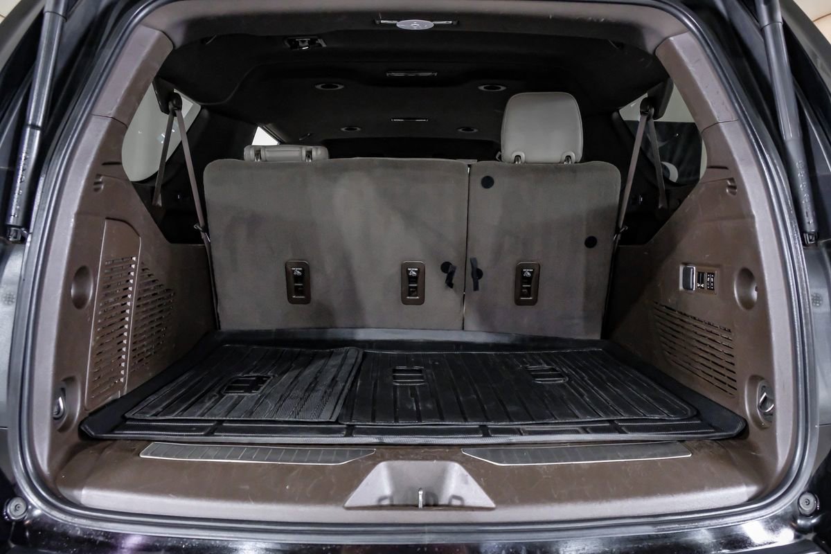 Used 2021 Chevrolet Suburban Z71 w/ Z71 Off-Road Package AWD/4WD image 50