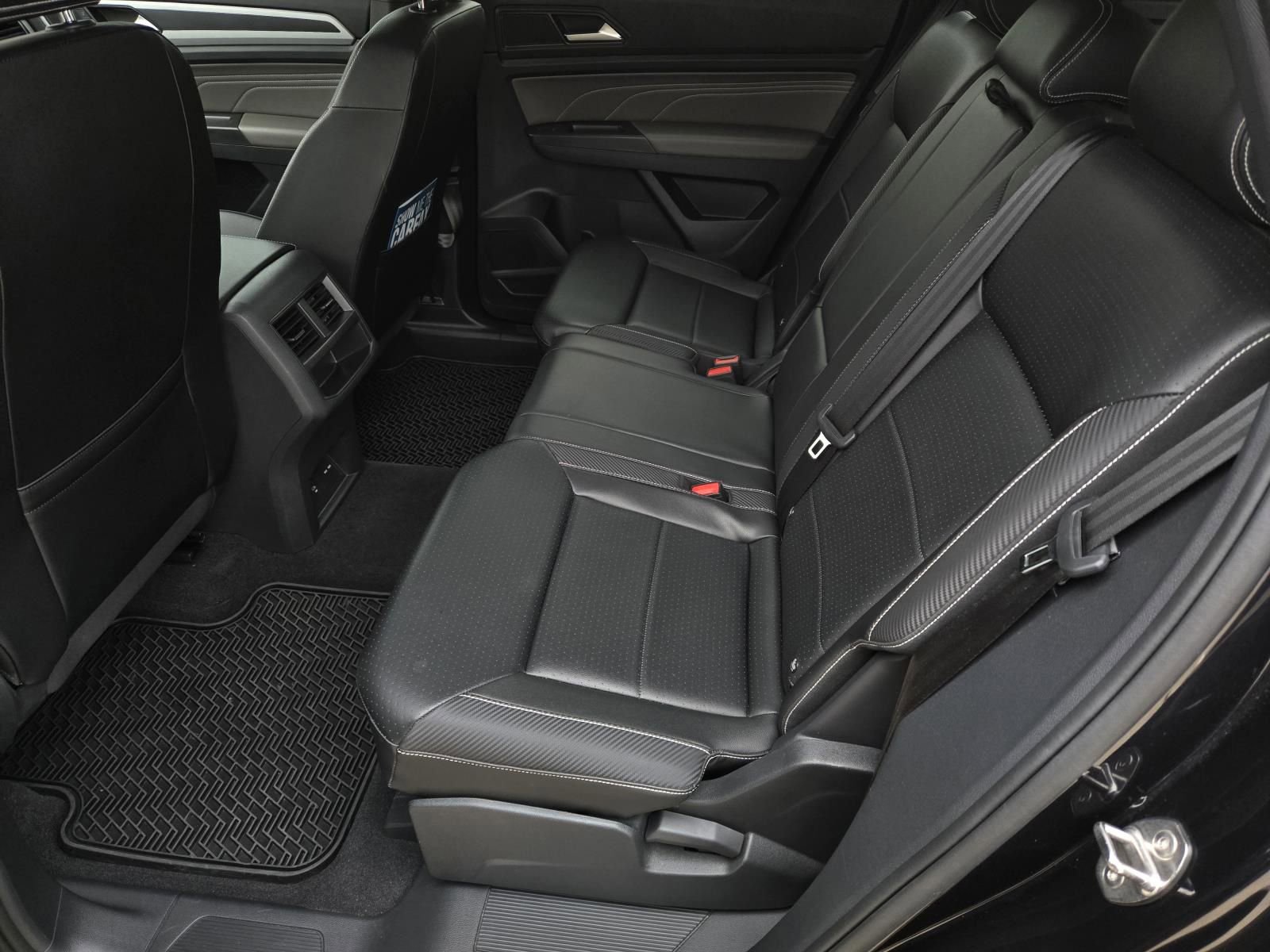 Used 2022 Volkswagen Atlas Cross Sport SEL R-Line w/ Cross Sport MDO Package image 15