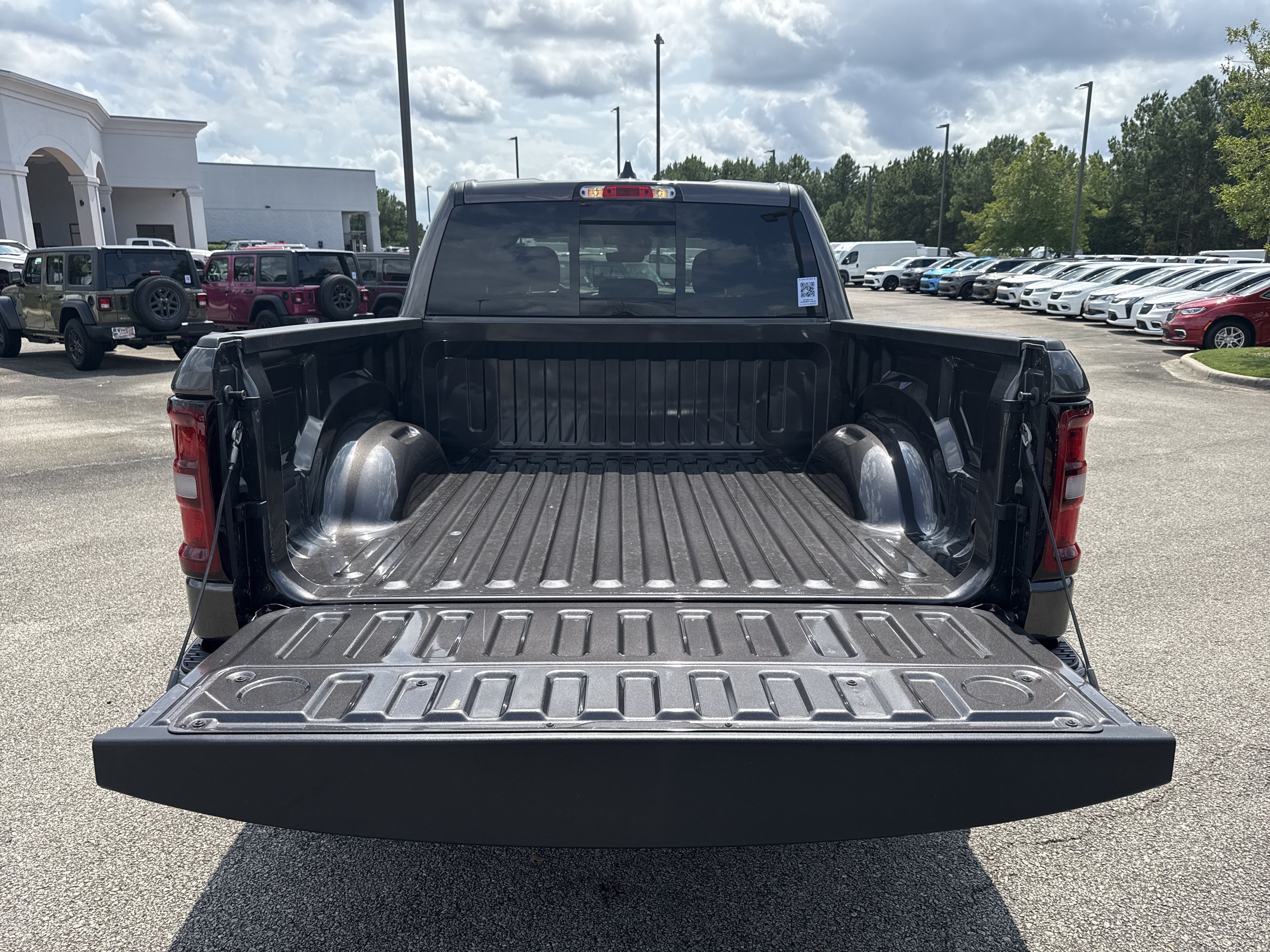 New 2026 RAM 1500 Express AWD/4WD image 20
