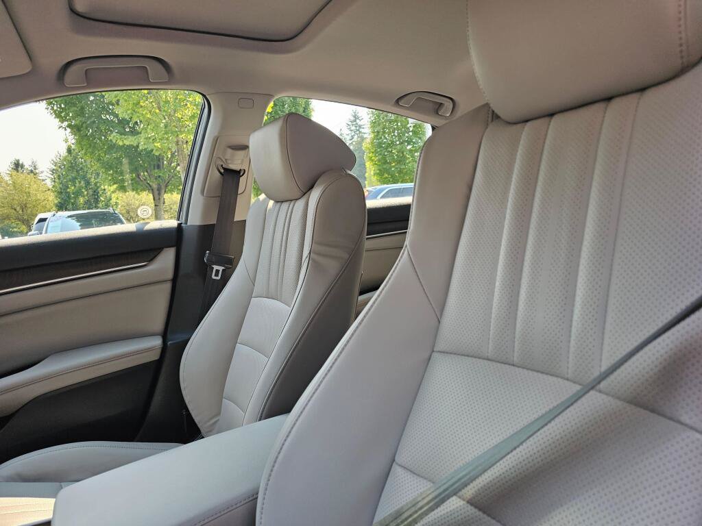 Certified 2018 Honda Accord Touring image 25