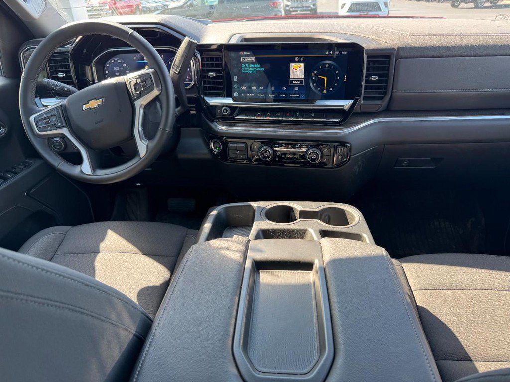 Used 2024 Chevrolet Silverado 1500 LT w/ Z71 Off-Road Package AWD/4WD image 16