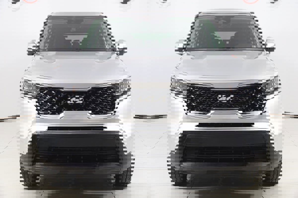 Used 2022 Kia Sorento LX image 47