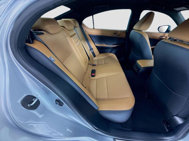 Certified 2025 Lexus IS 300 F Sport image 22