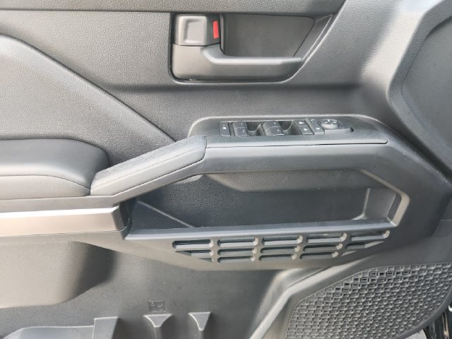 Certified 2025 Toyota 4Runner SR5 AWD/4WD image 21