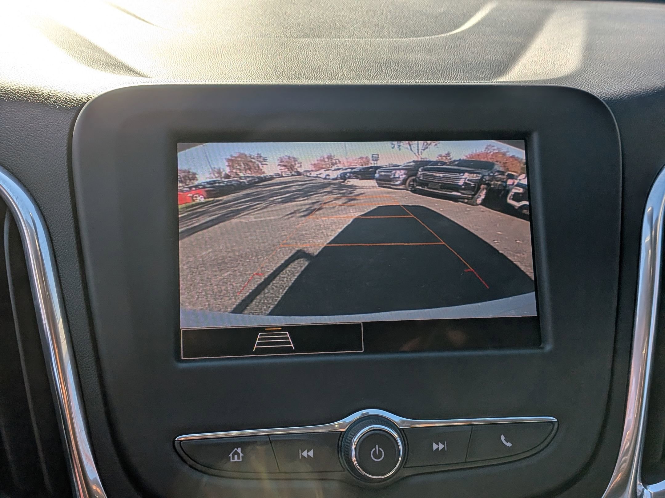 Used 2022 Chevrolet Equinox LT w/ Driver Convenience Package image 29