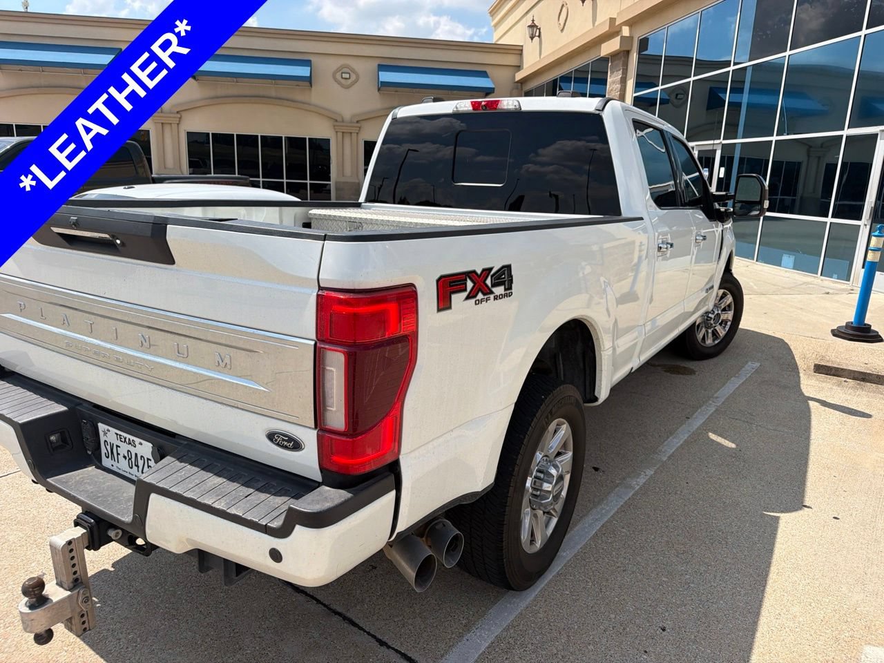 Used 2022 Ford F250 Platinum w/ FX4 Off-Road Package AWD/4WD image 8