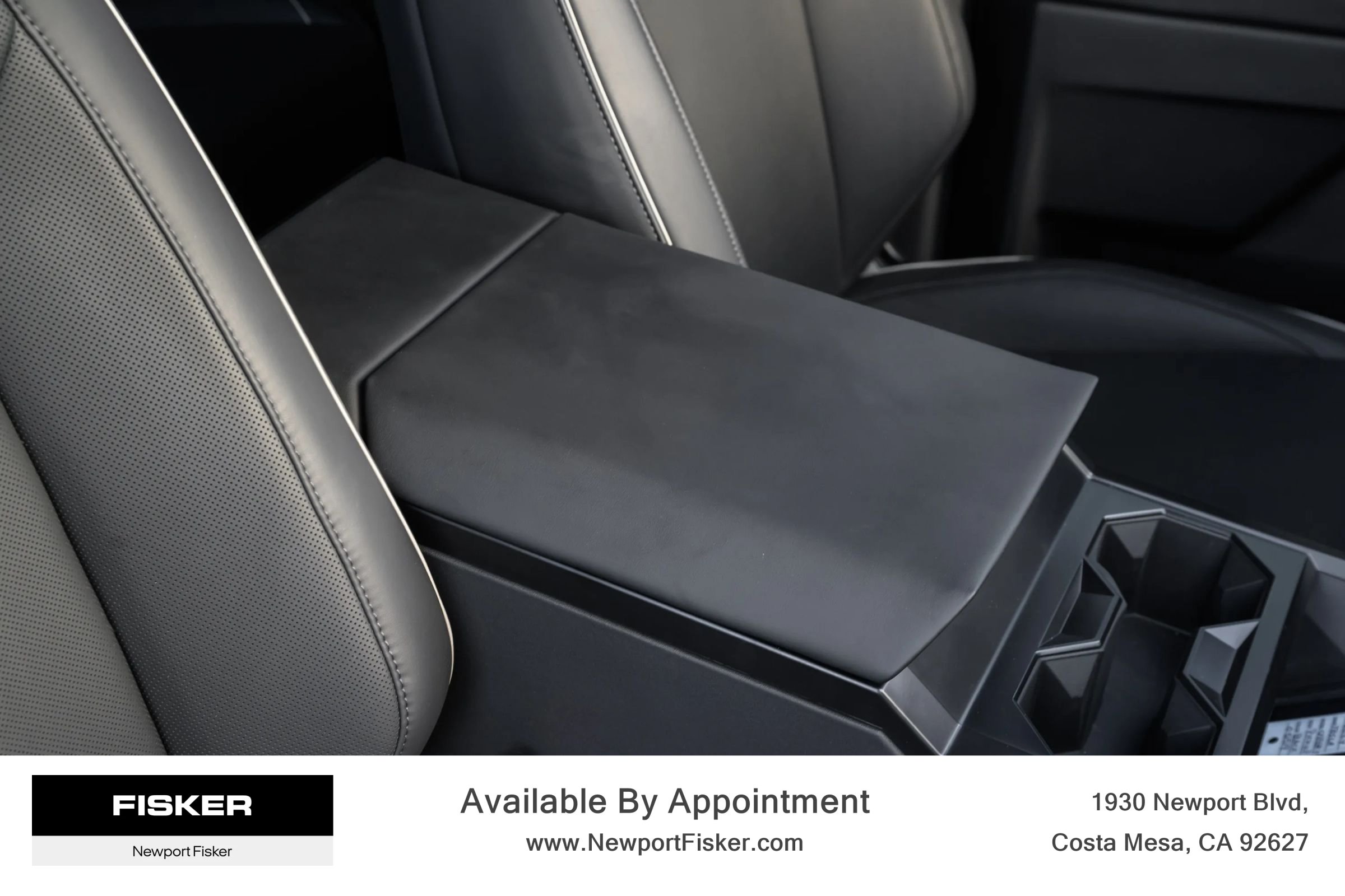 Used 2024 Tesla Cybertruck AWD Crew Cab image 35