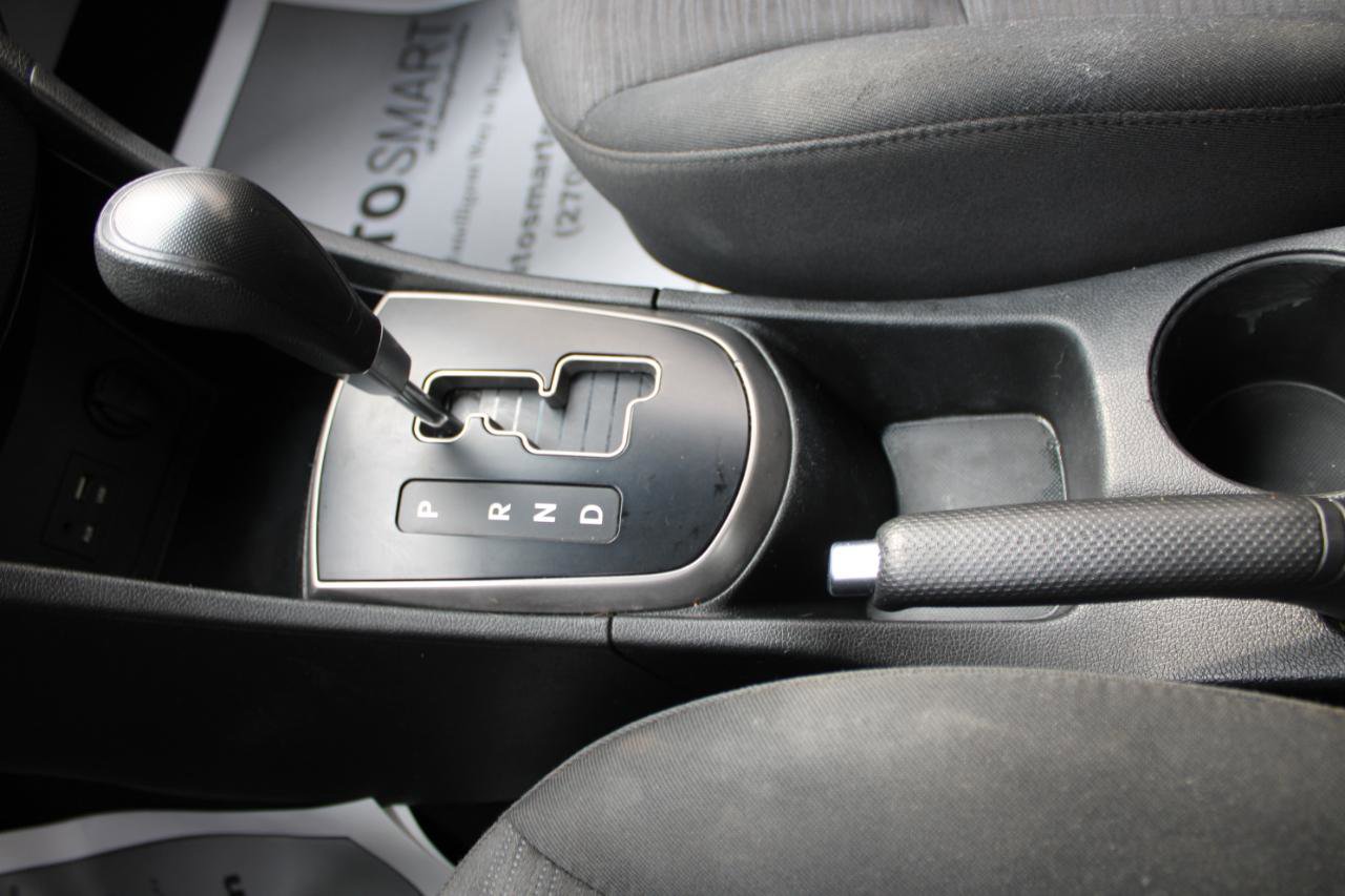 Used 2017 Hyundai Accent SE FWD image 33