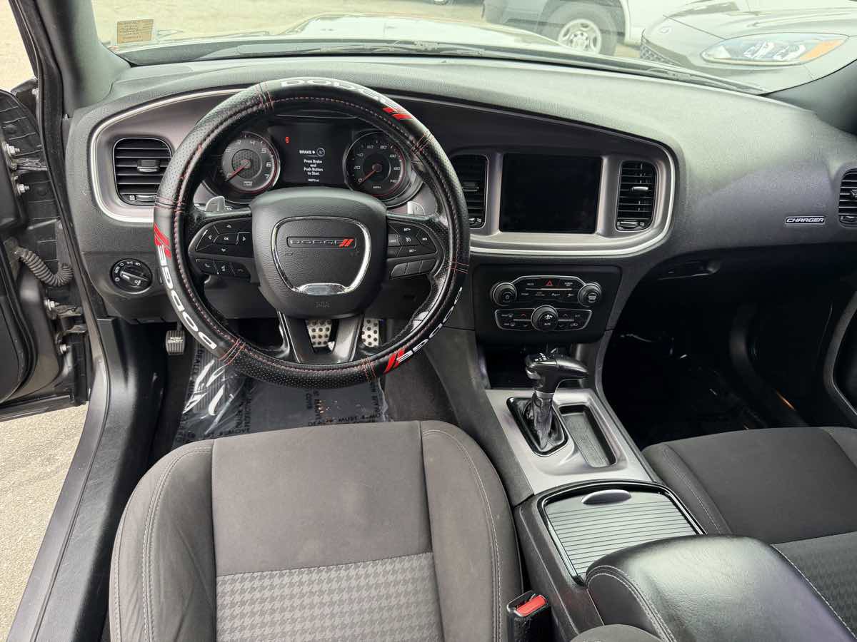 Used 2019 Dodge Charger GT w/ Blacktop Package image 13