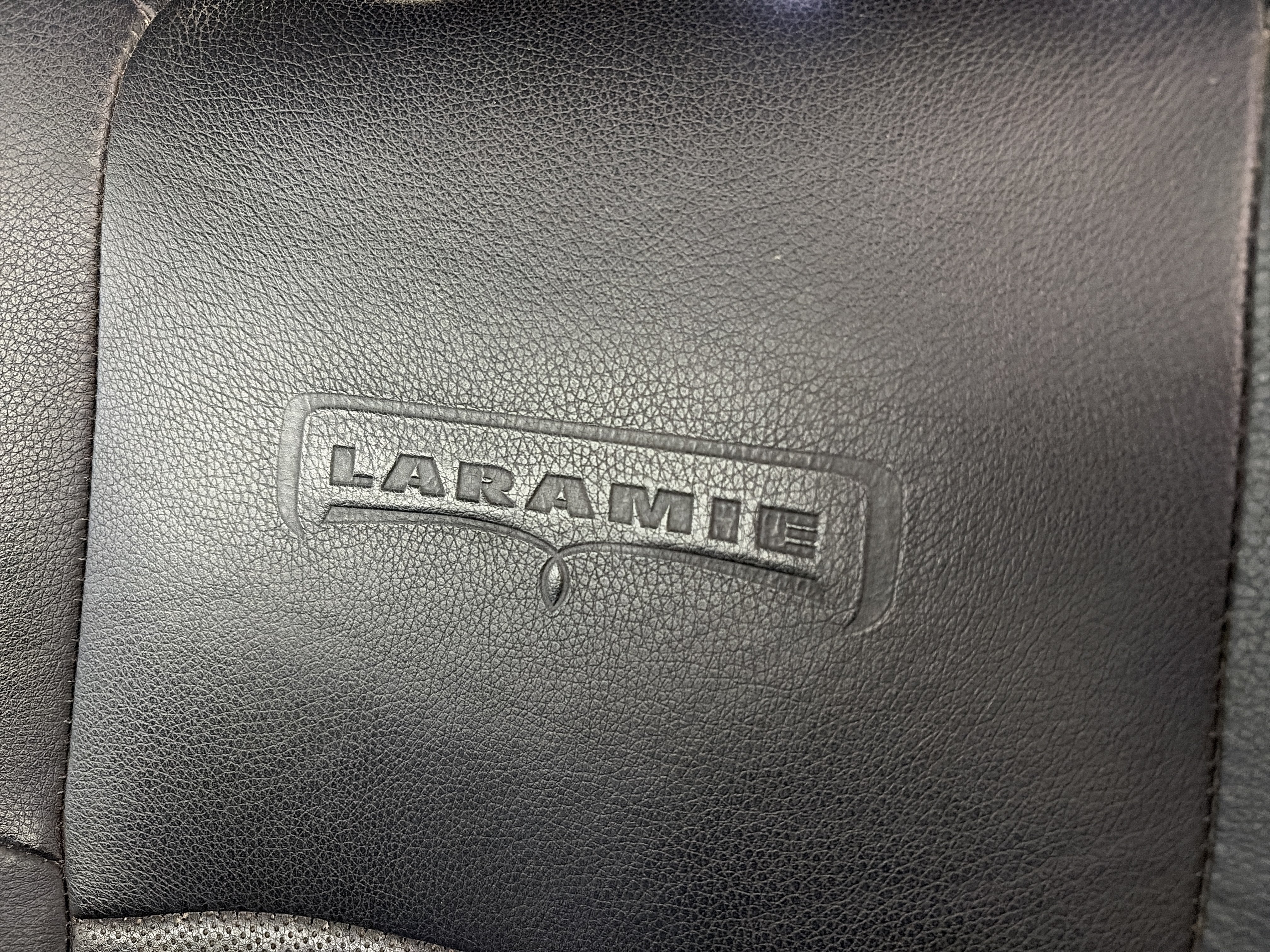 Used 2017 RAM 1500 Laramie AWD/4WD image 20