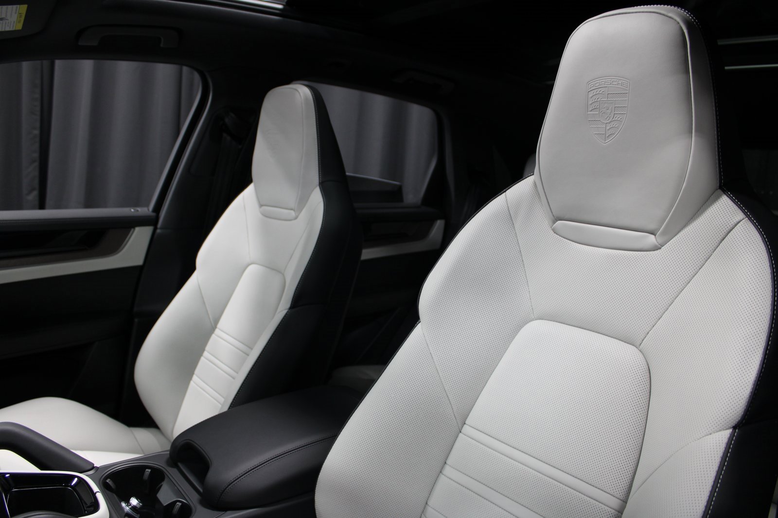 New 2026 Porsche Cayenne E-Hybrid image 4