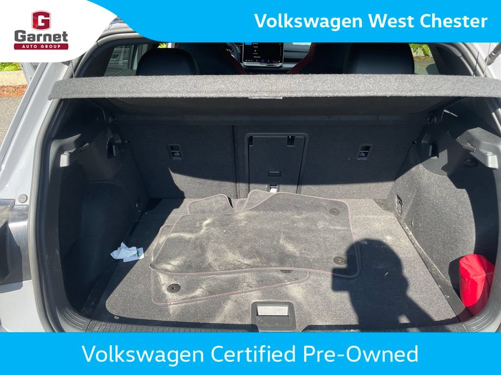 Certified 2025 Volkswagen GTI Autobahn FWD image 14