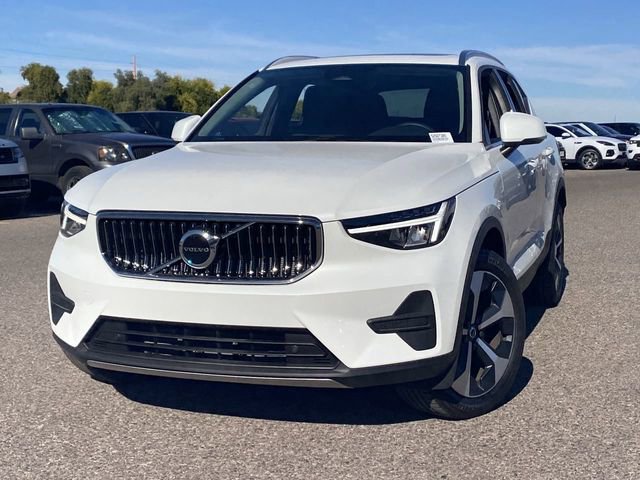 Certified 2025 Volvo XC40 B5 Core w/ Protection Package Premier image 3