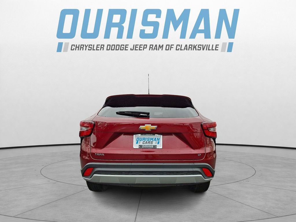 Used 2025 Chevrolet Trax LT image 5