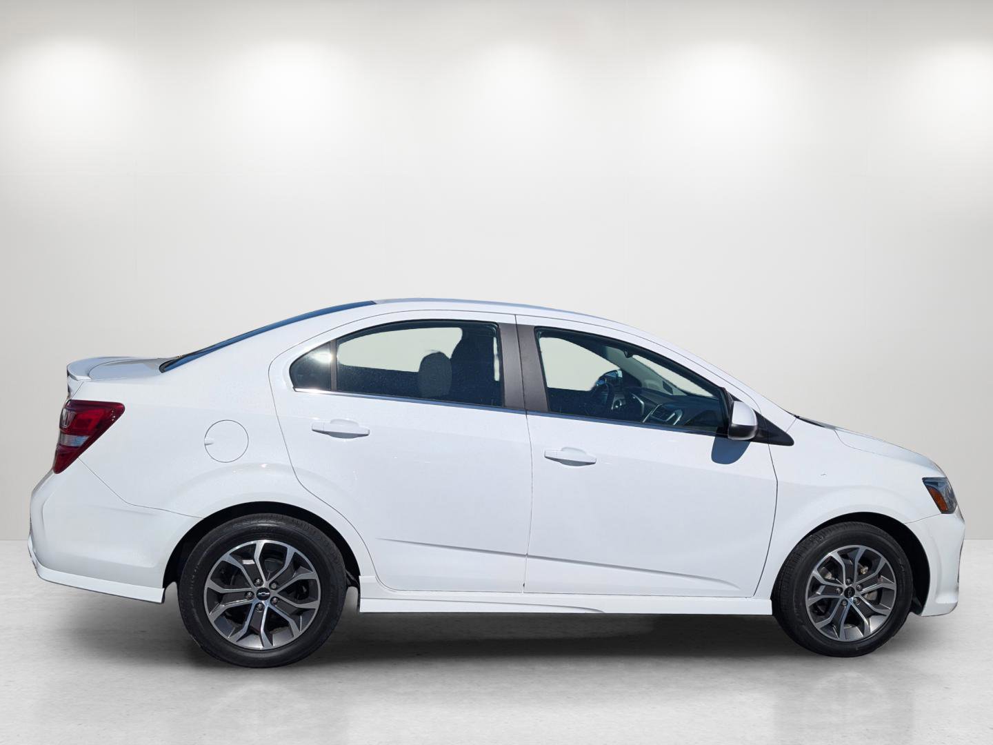 Used 2018 Chevrolet Sonic LT w/ RS Package image 4